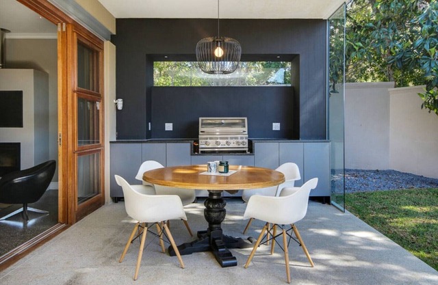 Beautiful 2 bedroom Constantia cottage