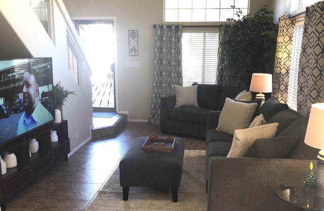 Beautiful 2 BR Plus Loft, Recently Updated