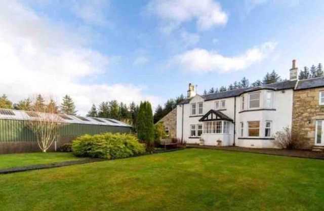 Beautiful 3 bedroom rural farmhouse near West Kilbride, sleeps 7