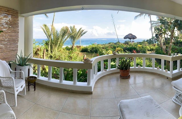 Beautiful 3-Bedroom condo directly on Kite Beach that is perfect for families
