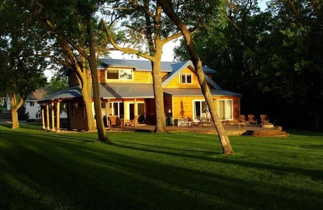 Beautiful 5,000 square foot Home on quiet lake in Alexandria