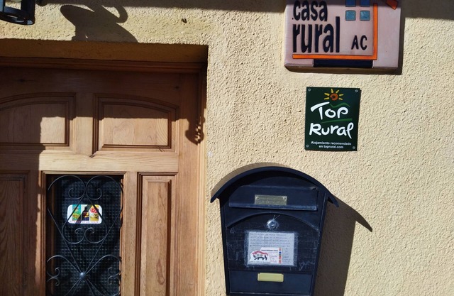 Beautiful 8 -Bed Cottage in Ceadea(Fonfria)SPAIN,.