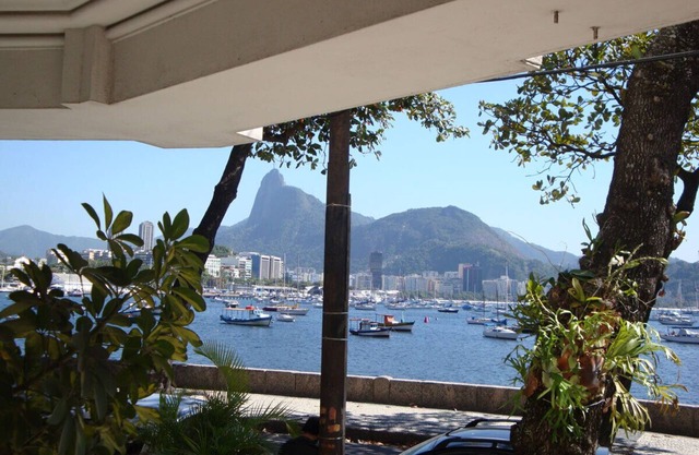 Beautiful and comfortable apartment in the safest and most stylish neighborhood of Rio