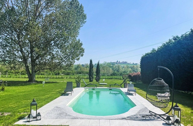 Beautiful apartment for 4 guests with pool, WIFI, TV and patio