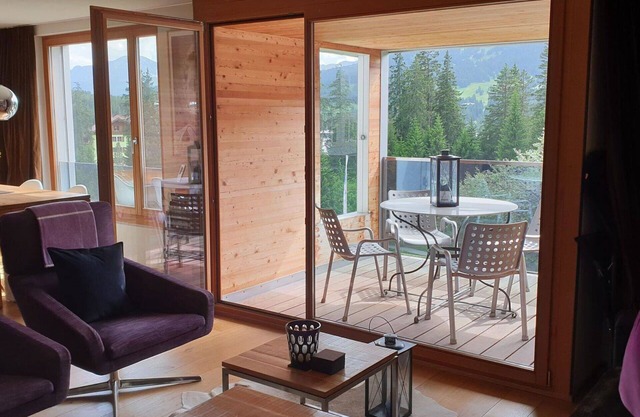 Beautiful apartment for 4 guests with WIFI, TV and balcony