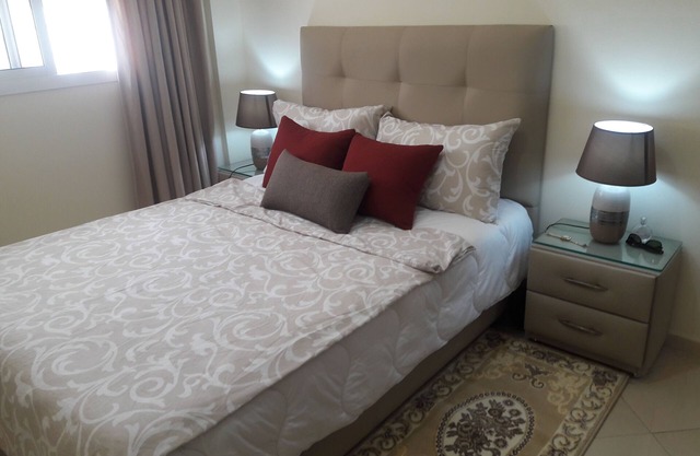 Beautiful Apartment 5km from downtown FREE WIFI & Parking
