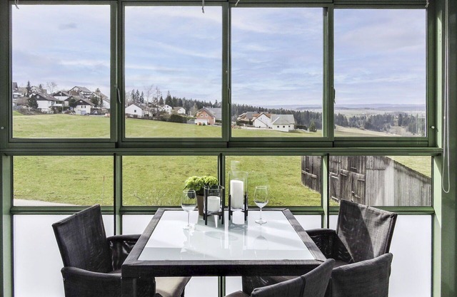 Beautiful apartment for 4 guests with pool, WIFI, TV, balcony and parking