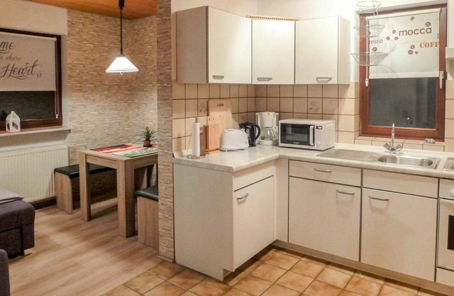 Beautiful apartment for 4 guests with WIFI, TV, terrace and parking