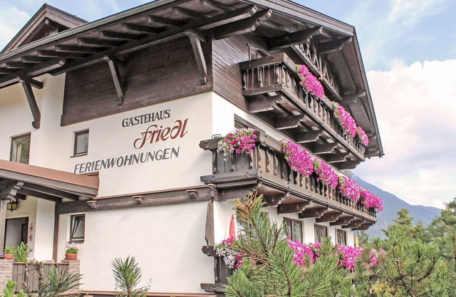 Beautiful apartment for 4 guests with WIFI, TV and balcony