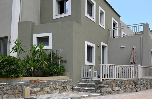 Beautiful apartment for 4 guests with WIFI, A/C, TV, terrace and parking