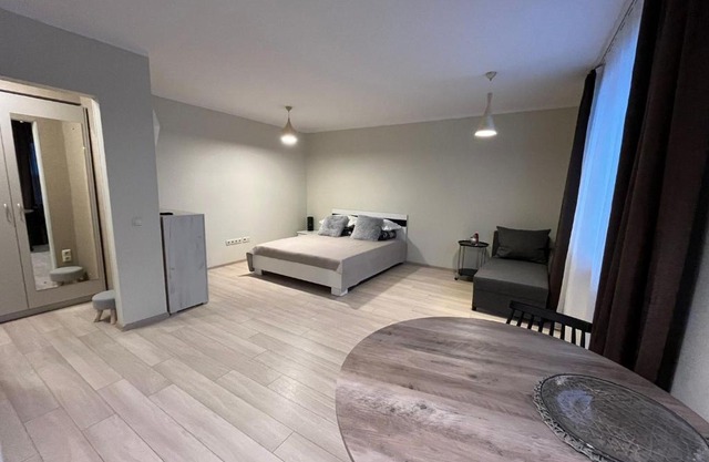 Beautiful Apartment Great Location FREE PARKING
