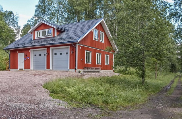 Beautiful Apartment in Årjäng With 2 Bedrooms and Wifi