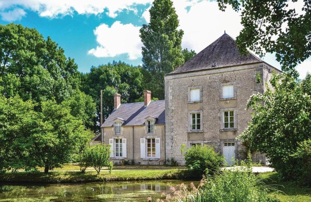 Beautiful Apartment In Baccon With Wifi