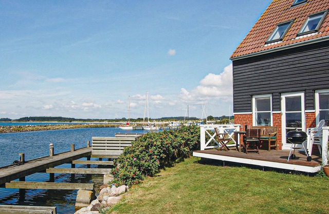 Beautiful apartment in Borre with WiFi