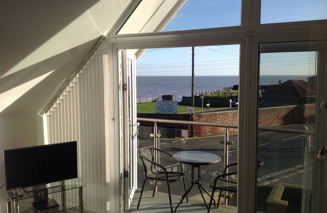 Beautiful apartment, sea view from the balcony, vaulted ceilings, well equipped