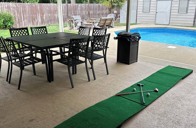 Beautiful backyard and cozy interior has everything you need and is pet friendly