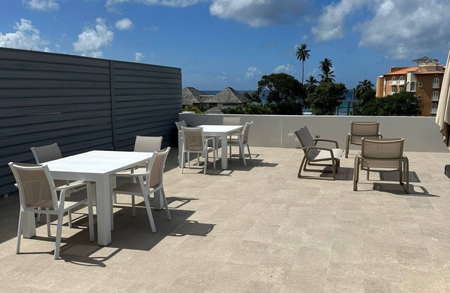 Beautiful Barbados - Two Bedroom Condo steps from the beach