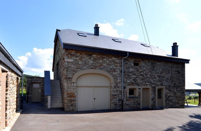 Beautiful holiday home near Vielsalm with rural view