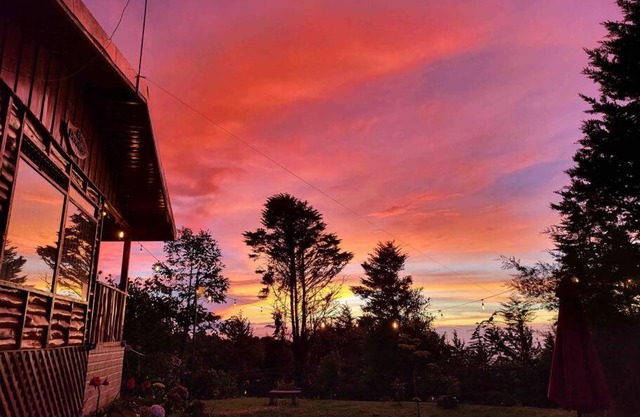 Beautiful Cabin Bulldog”Frente a Destinos La Lucha