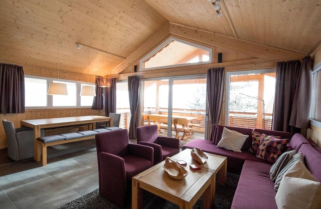 Beautiful chalet with hot tub