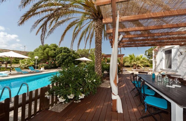 Beautiful charming country house next to s'Albufera with pool, BBQ, internet
