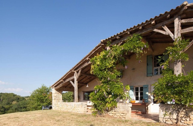 Beautiful charming renovated old house with beautiful viewpoint and pool