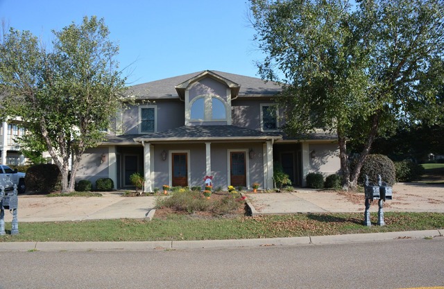 Beautiful Condo, 5 mins from the Campus