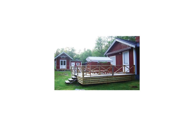 Beautiful cottage with large balconies and awning on Muskö and near Nynäshamn.