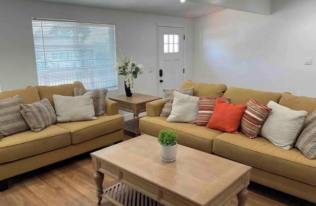 Beautiful & Cozy LA Retreat near SoFi, LAX, Hollywood and Beaches