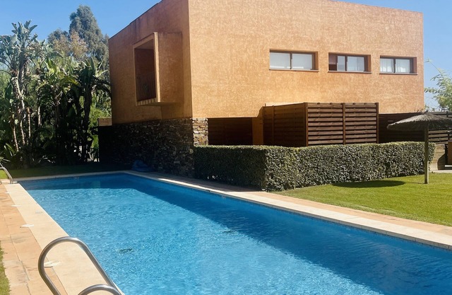 Beautiful design house on a golf course perfect for families