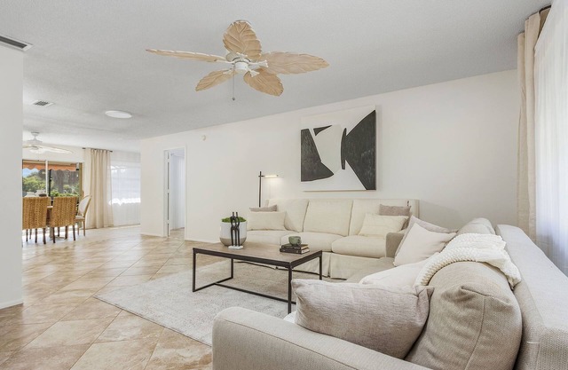 Beautiful Entire House on a Canal W/a Pool & Lanai - Serene & Private Setting!