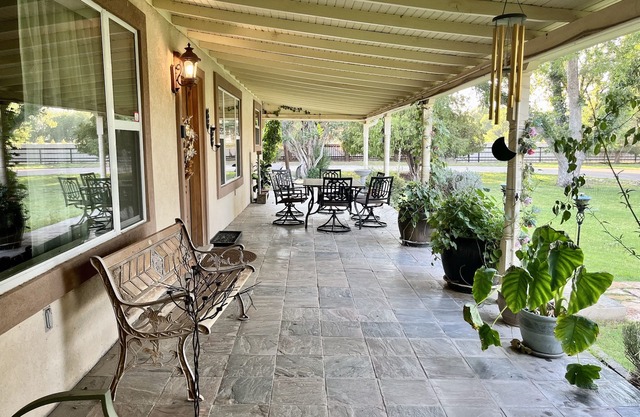 Beautiful exclusive country property for executive housing