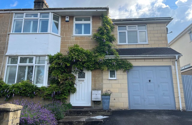 Beautiful family friendly home - level walking distance to Bath city centre