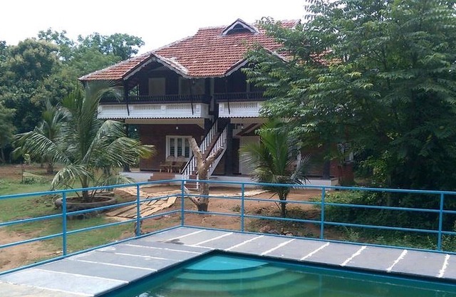 Beautiful Farm House in the heart of Mango Village