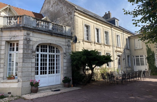 Beautiful former Hunting Lodge with spacious authentic rooms and garden with terraces