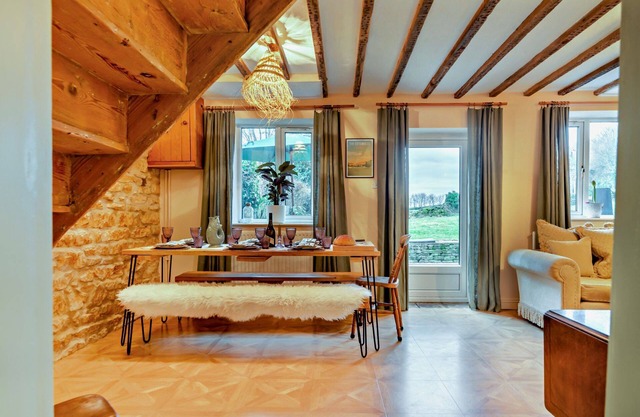Beautifully presented holiday cottage in the Cotswolds - Holly Cottage