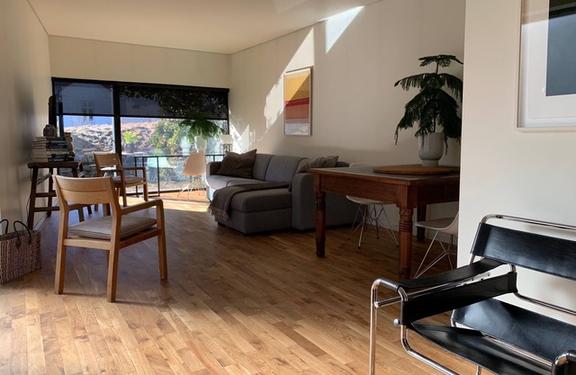 Beautiful guesthouse in the centre of Reykjavik, free parking and free wifi!