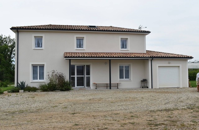 Beautiful house for 10-12 people, 4 bedrooms, terrace and garden