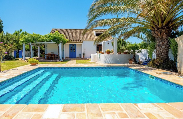 Beautiful Holiday Home "Cortijo del Huerto" near the Beach