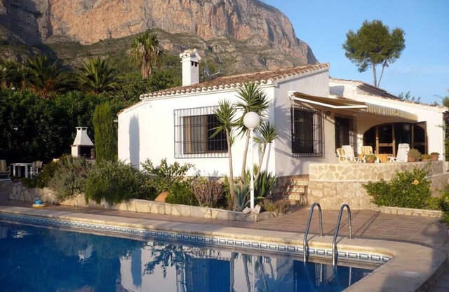 Beautiful holiday home with pool.