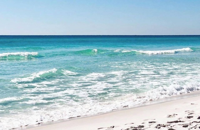 Beautiful Home 1/4 mile to beach access 91 in PCB!