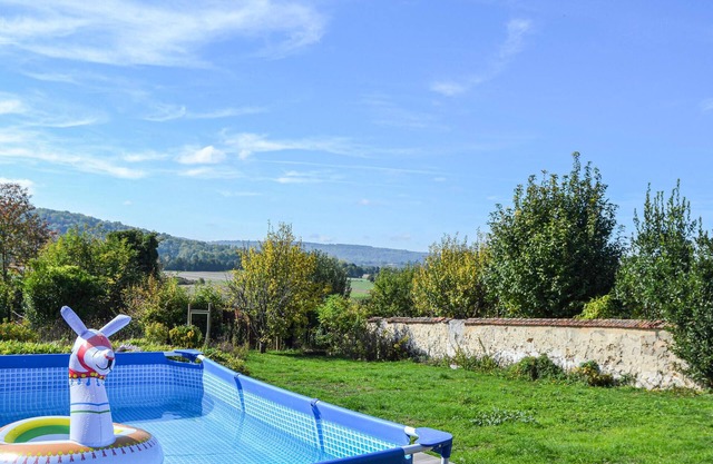 Beautiful home in Saulchery with WiFi