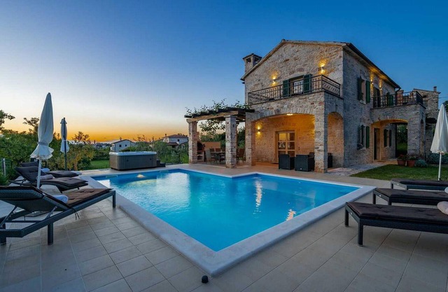 Beautiful home in Visnjan