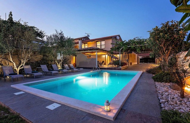 Beautiful home in Visnjan