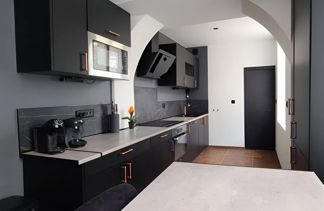 Beautiful house in the Louvre Bollaert district