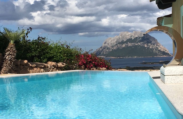BEAUTIFUL HOUSE. FANTASTIC PANORAMA. DREAM ATMOSPHERE.