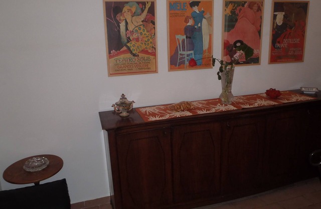 beautiful house near the sea with garden, comfortable room residential area