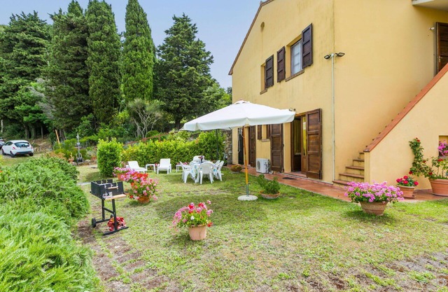 Beautiful apartment for 7 people with A/C, WIFI, pool, TV, patio, pets allowed and panoramic view