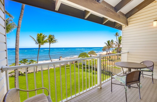 Beautiful Kapa'a Oceanfront Condo with a Fantastic Ocean View,