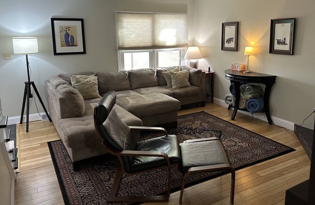 Beautiful Lancaster Suburban Townhouse